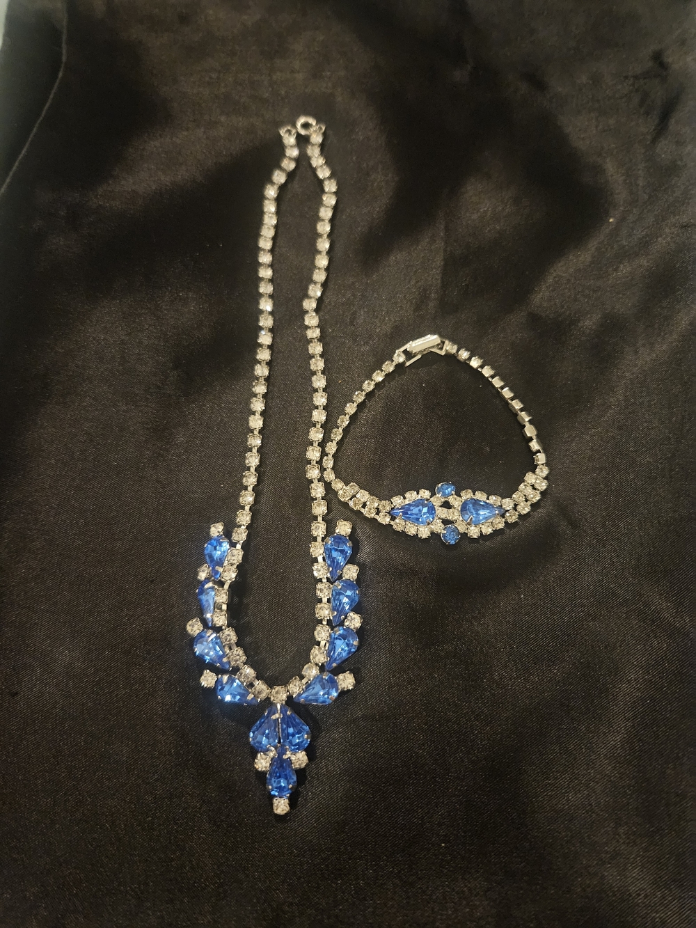 Blue Crystal Teardrop Rhinestone Necklace and Bracelet Set